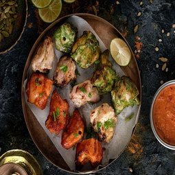 CROWN SPECIAL CHICKEN TIKKA PLATTER