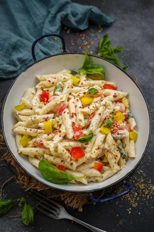 PENNE WHITE SAUCE CHICKEN